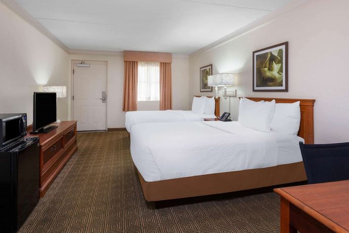 Imagen de la habitación del Hotel La Quinta East Deerfield Beach - Boca Raton. Foto 10