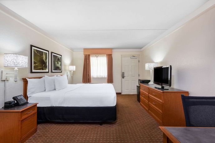 Imagen de la habitación del Hotel La Quinta East Deerfield Beach - Boca Raton. Foto 13