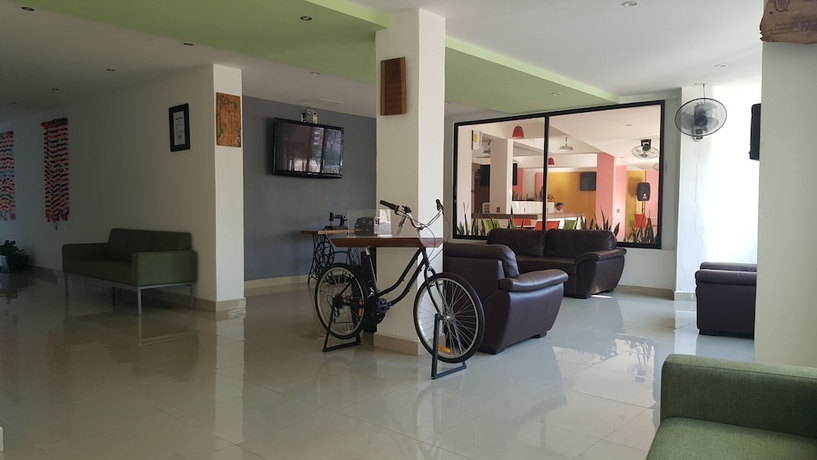 Imagen de los interiores del Hotel La Quinta Exxpres. Foto 15
