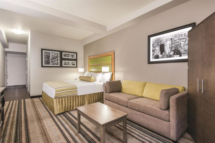 Imagen de la habitación del Hotel La Quinta Inn And Suites Brooklyn East. Foto 4