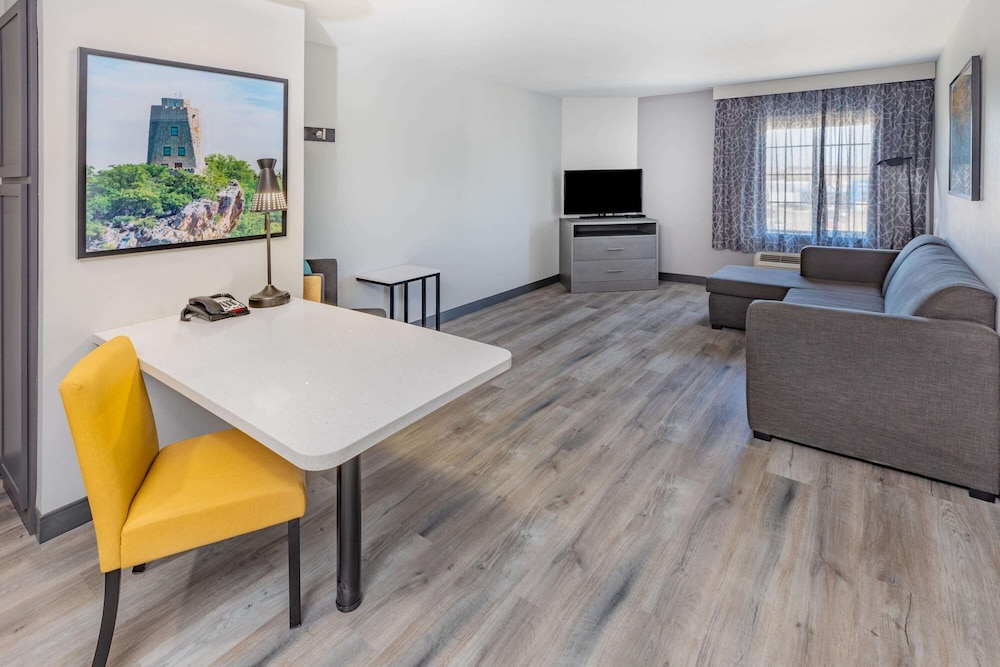 Imagen de la habitación del Hotel La Quinta Inn And Suites By Wyndham Ardmore. Foto 8