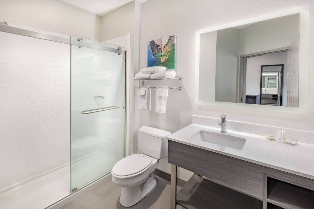 Imagen de la habitación del Hotel La Quinta Inn And Suites By Wyndham Ardmore. Foto 14