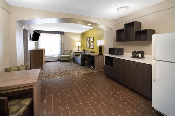 Imagen de la habitación del Hotel La Quinta Inn And Suites By Wyndham Atlanta Stockbridge. Foto 5