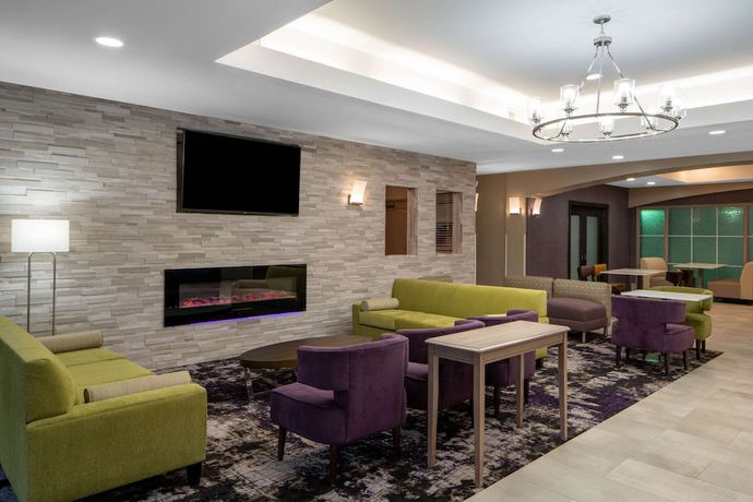 Imagen de los interiores del Hotel La Quinta Inn And Suites By Wyndham Atlanta Stockbridge. Foto 13