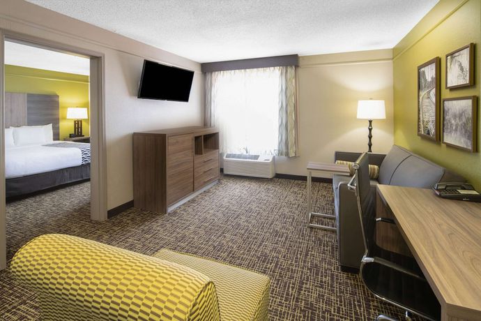 Imagen de la habitación del Hotel La Quinta Inn And Suites By Wyndham Atlanta Stockbridge. Foto 9
