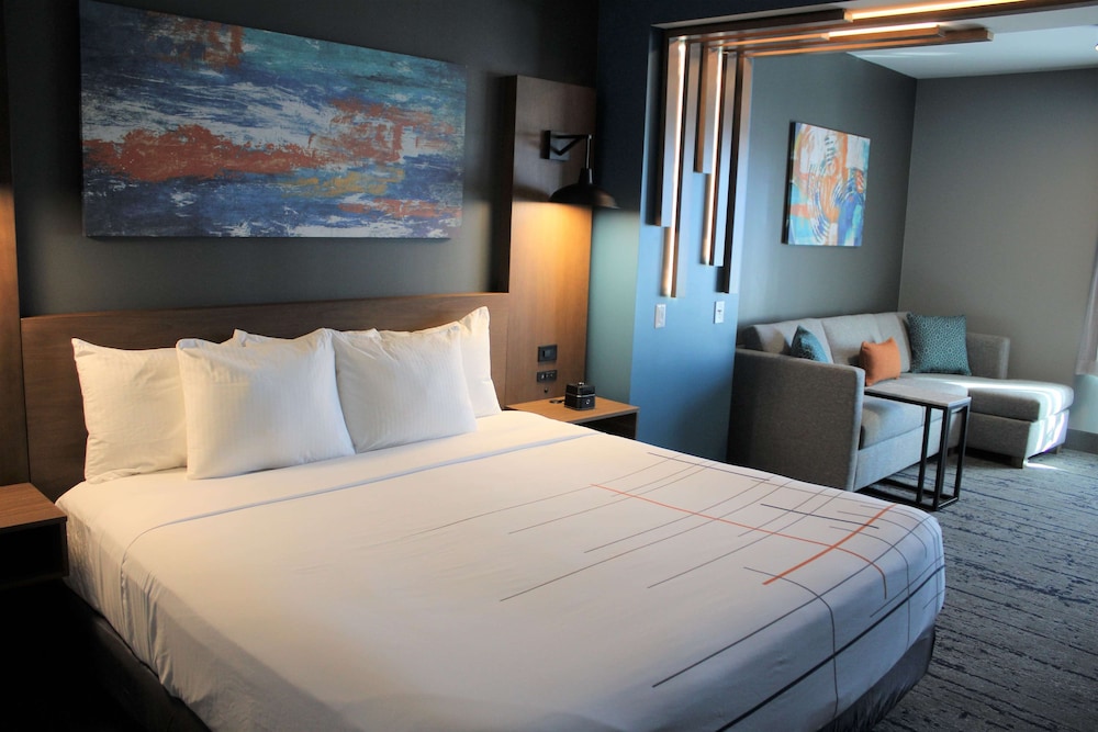 Imagen de la habitación del Hotel La Quinta Inn And Suites By Wyndham Bardstown. Foto 7