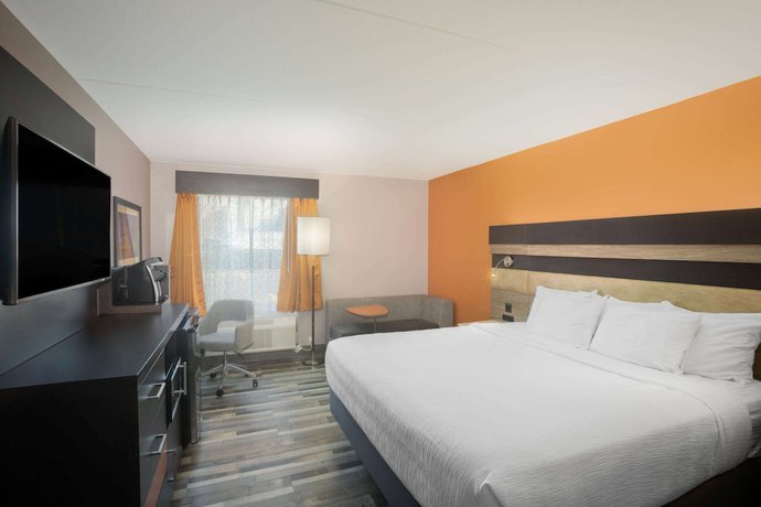 Imagen de la habitación del Hotel La Quinta Inn And Suites By Wyndham Branson. Foto 11
