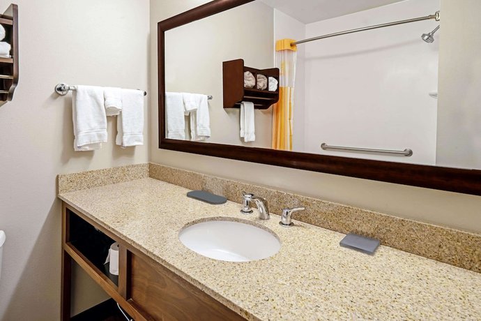Imagen de la habitación del Hotel La Quinta Inn And Suites By Wyndham Butte. Foto 11