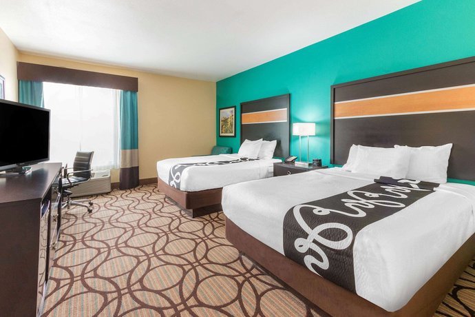 Imagen de la habitación del Hotel La Quinta Inn And Suites By Wyndham Carlsbad. Foto 8