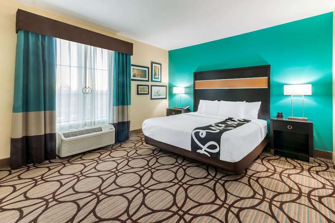 Imagen de la habitación del Hotel La Quinta Inn And Suites By Wyndham Carlsbad. Foto 12