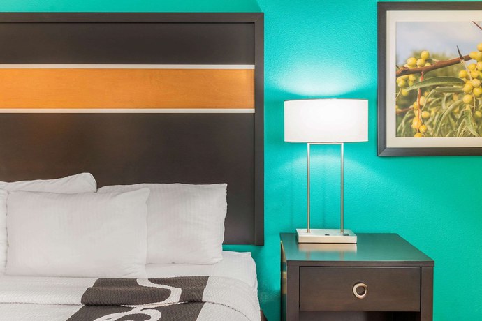 Imagen de la habitación del Hotel La Quinta Inn And Suites By Wyndham Carlsbad. Foto 15