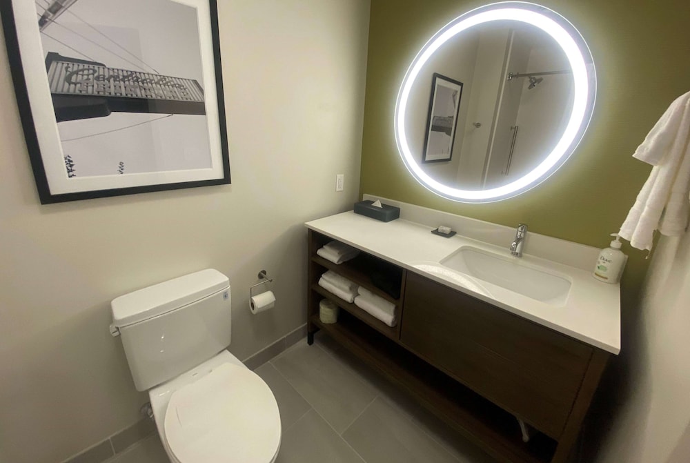 Imagen de la habitación del Hotel La Quinta Inn And Suites By Wyndham Centralia. Foto 6