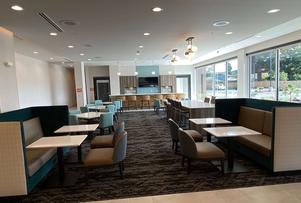 Imagen de los interiores del Hotel La Quinta Inn And Suites By Wyndham Centralia. Foto 14