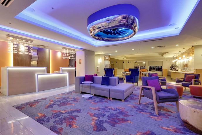 Imagen de los interiores del Hotel La Quinta Inn And Suites By Wyndham Dallas Love Field. Foto 19