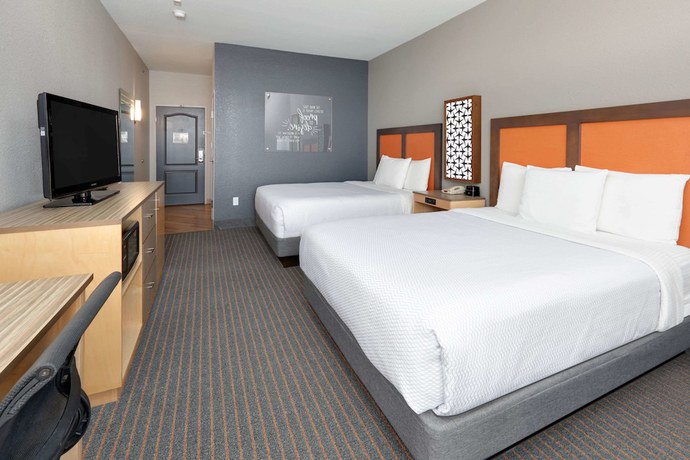 Imagen de la habitación del Hotel La Quinta Inn And Suites By Wyndham Dallas Love Field. Foto 11
