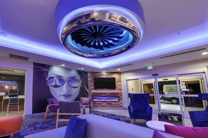 Imagen general del Hotel La Quinta Inn And Suites By Wyndham Dallas Love Field. Foto 1