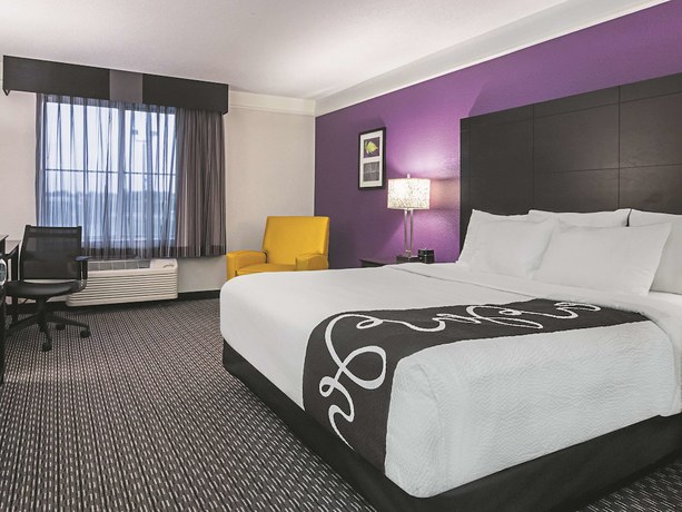 Imagen de la habitación del Hotel La Quinta Inn And Suites By Wyndham Detroit Utica. Foto 1