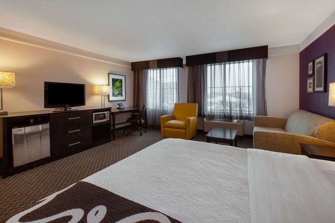 Imagen de la habitación del Hotel La Quinta Inn And Suites By Wyndham Detroit Utica. Foto 3