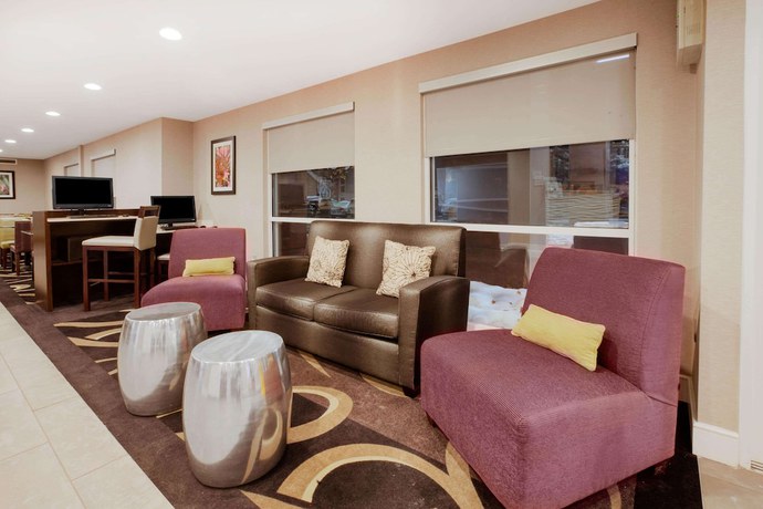 Imagen de los interiores del Hotel La Quinta Inn And Suites By Wyndham Detroit Utica. Foto 20