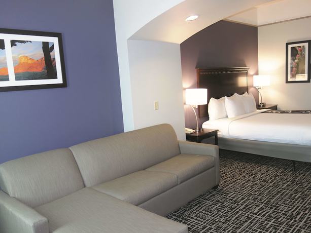 Imagen de la habitación del Hotel La Quinta Inn And Suites By Wyndham Dumas. Foto 1