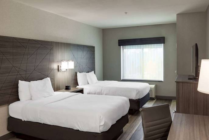 Imagen de la habitación del Hotel La Quinta Inn And Suites By Wyndham Edmond. Foto 2