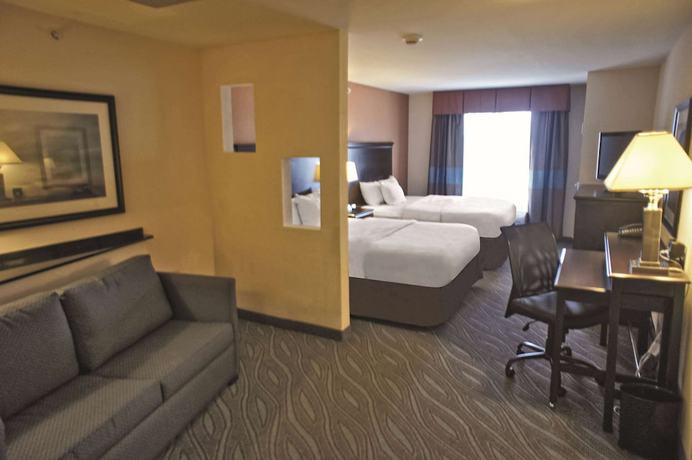 Imagen de la habitación del Hotel La Quinta Inn And Suites By Wyndham Edmond. Foto 8