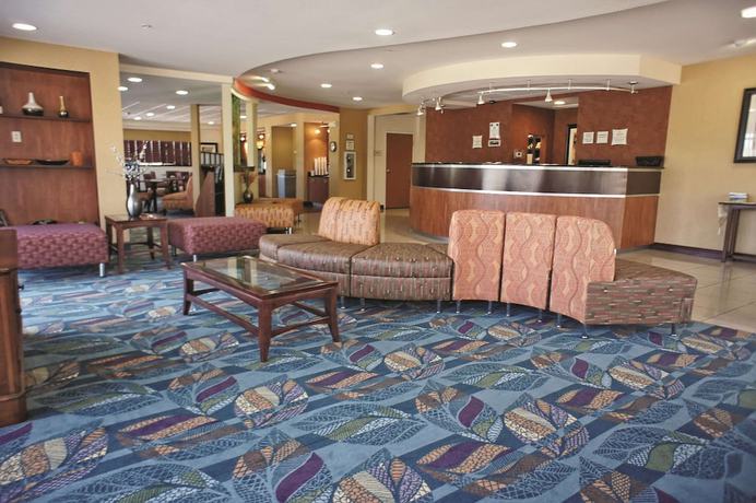 Imagen de los interiores del Hotel La Quinta Inn And Suites By Wyndham Edmond. Foto 20