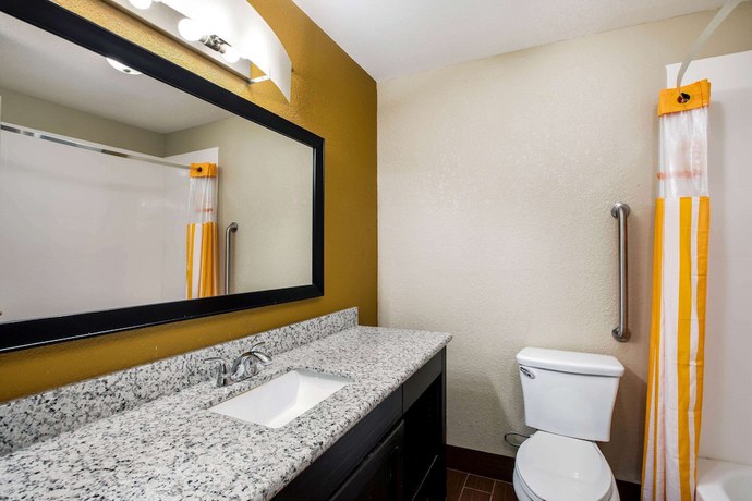 Imagen de la habitación del Hotel La Quinta Inn And Suites By Wyndham Emporia. Foto 3