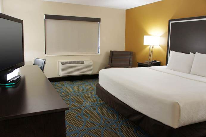 Imagen de la habitación del Hotel La Quinta Inn And Suites By Wyndham Emporia. Foto 5