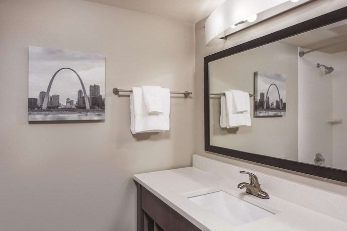 Imagen de la habitación del Hotel La Quinta Inn And Suites By Wyndham Festus - St. Louis South. Foto 10