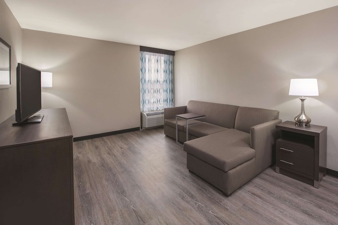 Imagen de la habitación del Hotel La Quinta Inn And Suites By Wyndham Festus - St. Louis South. Foto 12