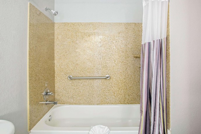 Imagen de la habitación del Hotel La Quinta Inn And Suites By Wyndham Fort Smith. Foto 18