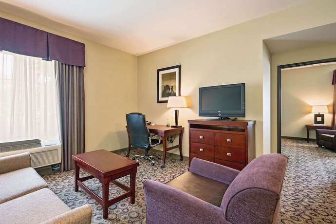 Imagen de la habitación del Hotel La Quinta Inn And Suites By Wyndham Fort Worth Ne Mall. Foto 3
