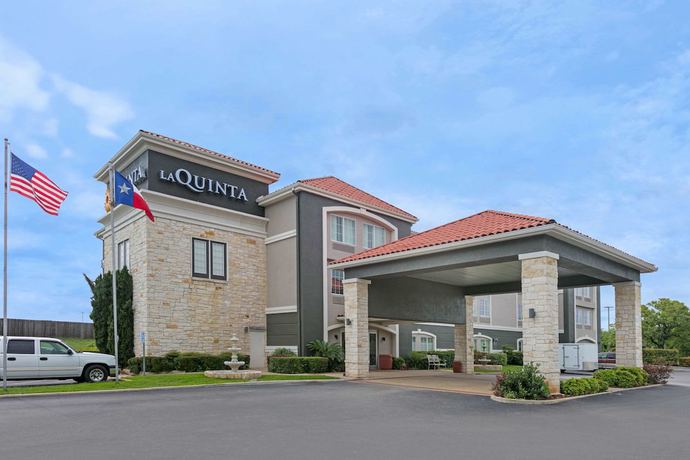 Imagen general del Hotel La Quinta Inn And Suites By Wyndham Fredericksburg. Foto 1