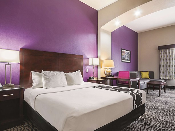 Imagen de la habitación del Hotel La Quinta Inn And Suites By Wyndham Fresno Northwest. Foto 14