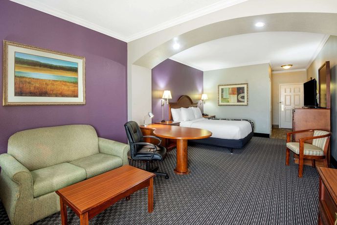 Imagen de la habitación del Hotel La Quinta Inn And Suites By Wyndham Gainesville. Foto 4