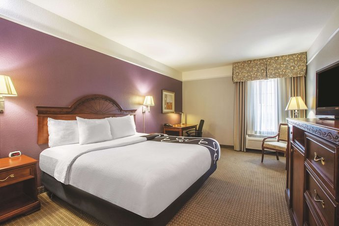 Imagen de la habitación del Hotel La Quinta Inn And Suites By Wyndham Gainesville. Foto 14