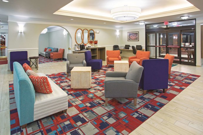Imagen de los interiores del Hotel La Quinta Inn And Suites By Wyndham Gallup. Foto 17