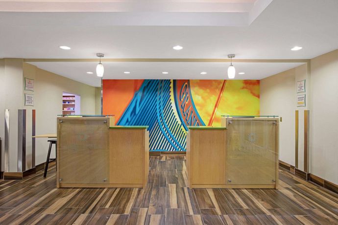 Imagen de los interiores del Hotel La Quinta Inn And Suites By Wyndham Grand Forks. Foto 16