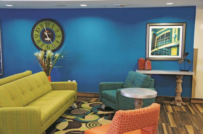 Imagen de los interiores del Hotel La Quinta Inn And Suites By Wyndham Grand Forks. Foto 17