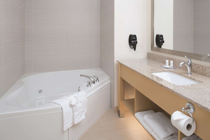 Imagen de la habitación del Hotel La Quinta Inn And Suites By Wyndham Grand Forks. Foto 11