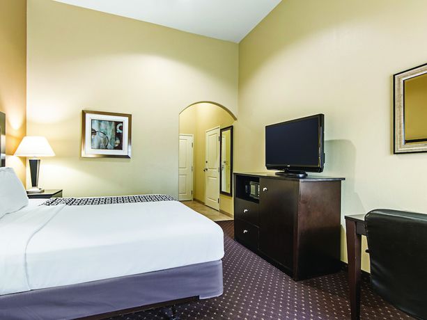Imagen de la habitación del Hotel La Quinta Inn And Suites By Wyndham Houston New Caney. Foto 4
