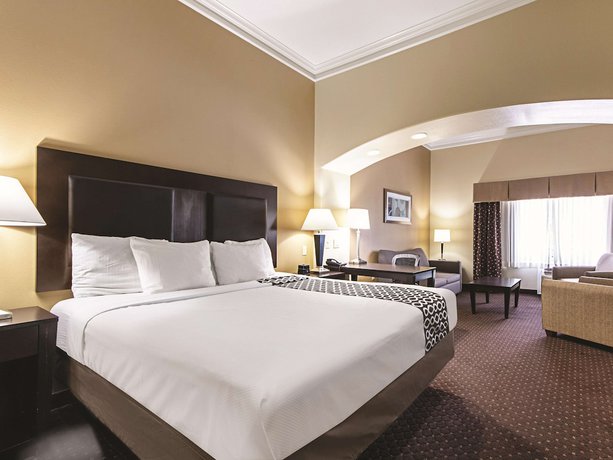 Imagen de la habitación del Hotel La Quinta Inn And Suites By Wyndham Houston New Caney. Foto 8