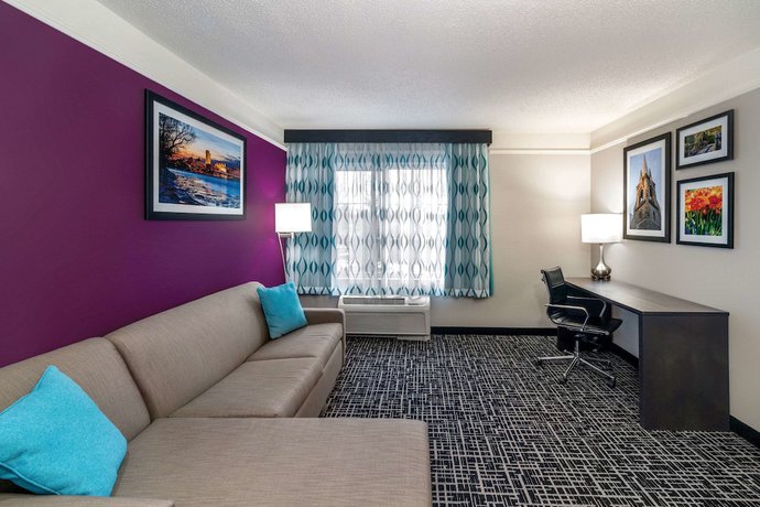 Imagen de la habitación del Hotel La Quinta Inn And Suites By Wyndham Latham Albany Airport. Foto 3