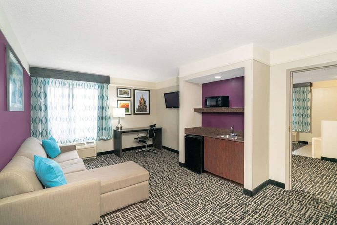 Imagen de la habitación del Hotel La Quinta Inn And Suites By Wyndham Latham Albany Airport. Foto 4