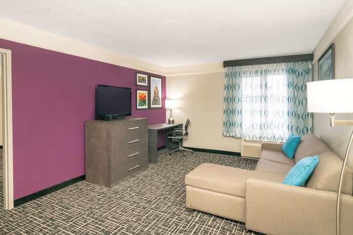 Imagen de la habitación del Hotel La Quinta Inn And Suites By Wyndham Latham Albany Airport. Foto 5