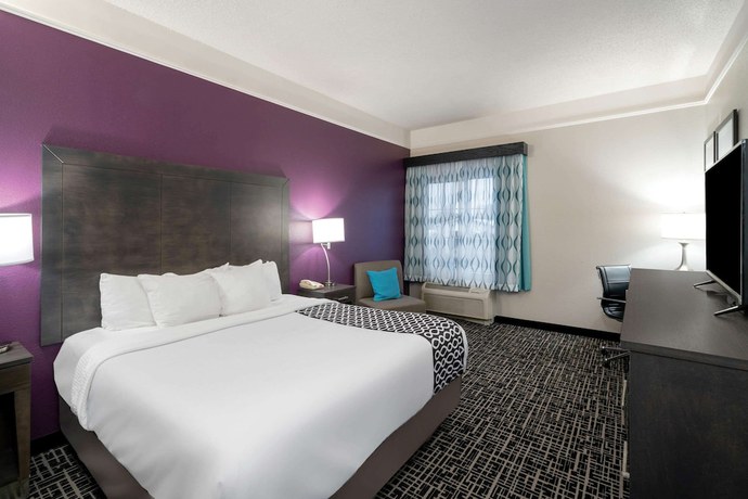 Imagen de la habitación del Hotel La Quinta Inn And Suites By Wyndham Latham Albany Airport. Foto 7