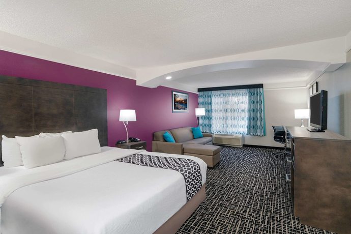 Imagen de la habitación del Hotel La Quinta Inn And Suites By Wyndham Latham Albany Airport. Foto 8