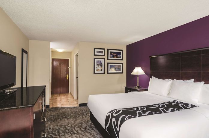 Imagen de la habitación del Hotel La Quinta Inn And Suites By Wyndham Louisville East. Foto 3