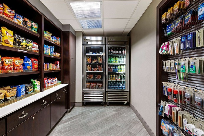 Imagen de los interiores del Hotel La Quinta Inn And Suites By Wyndham Macon. Foto 19